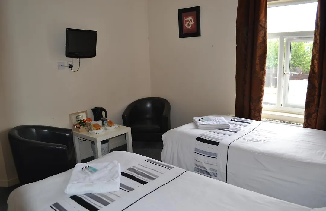Annie'S Guest House-1